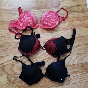 3 Victoria's secret bras 34a
